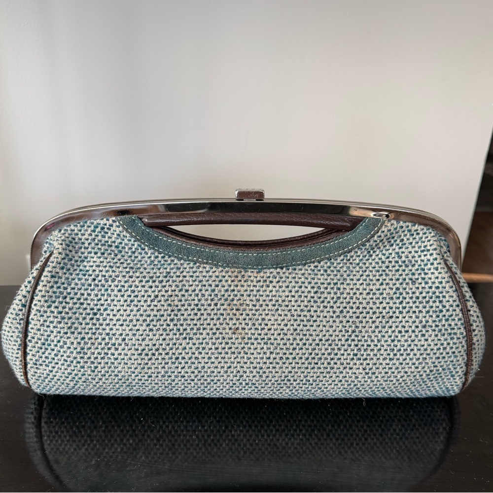 RAFĒ Chic Tweed Clutch with Button Accents - Picture 9 of 13